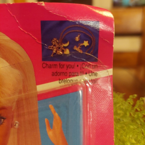 Vintage Barbie RARE So Much To Do Cleaning Set with CHARM NOS Sealed Near MINT - Picture 5 of 10